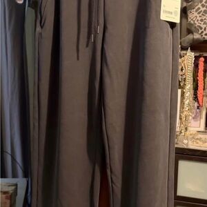 Athleta women’s Charcoal lounge pants